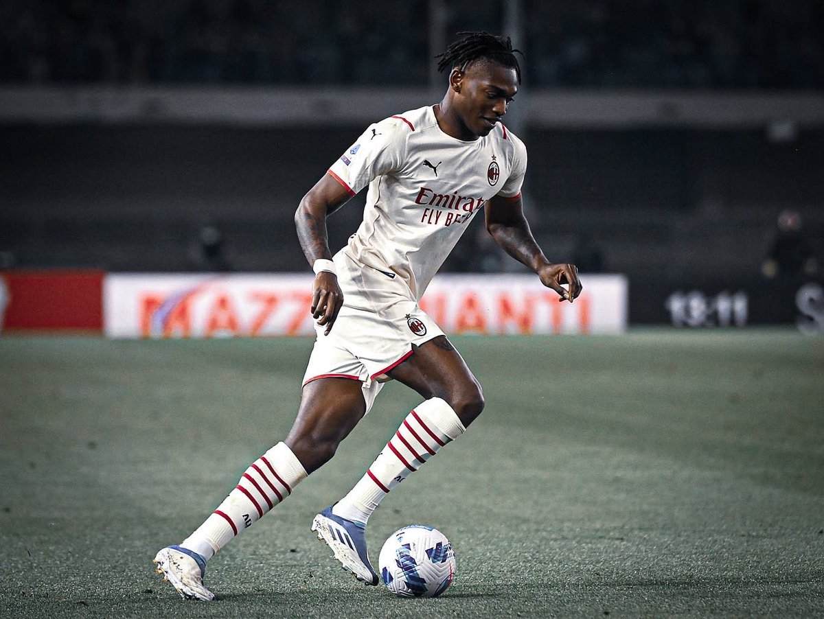 RafaeLeao7's tweet photo. Abbiamo fatto vedere a tutti la forza del diavolo stasera !!
#Forza Milan ❤️🖤 https://t.co/6TqiPGWvEw