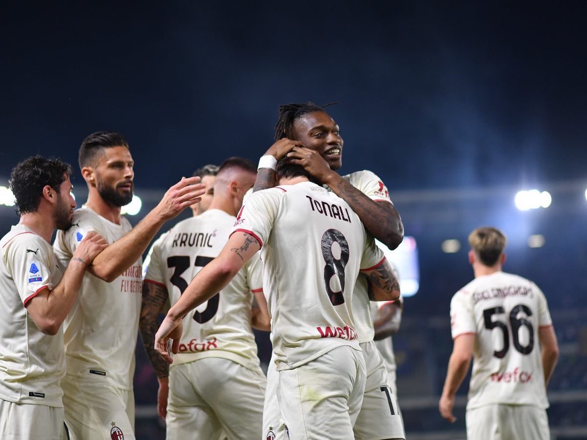 RafaeLeao7's tweet photo. Abbiamo fatto vedere a tutti la forza del diavolo stasera !!
#Forza Milan ❤️🖤 https://t.co/6TqiPGWvEw