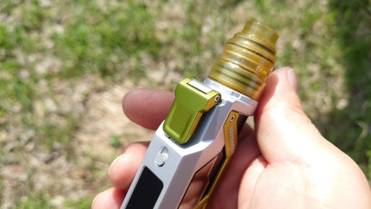 CebrjowHwScHCkj's tweet photo. 皆さんおはよっチェ😆👍今週も宜しくご安全に🙇💦WISMEC REULEAUX RX G 100W MOD + #massmods #axialprime RDA😋出張行ってきます。 #VAPE #vape好きな人と繋がりたい #VAPE好きと繋がりたい #VAPE初心者 #WISMEC https://t.co/OD0RWRBr4I
