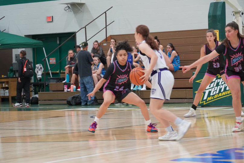 CYAShock2024's tweet photo. Undefeated this weekend at @USJN East Coast Clash. Girls showed up and showed out, winning by avg of 35pts.
 Keep an 👀 for these girls.
@PGHVirginia 
@BlueStarMedia1 

#moreWorktoDo https://t.co/JSa0poUexe