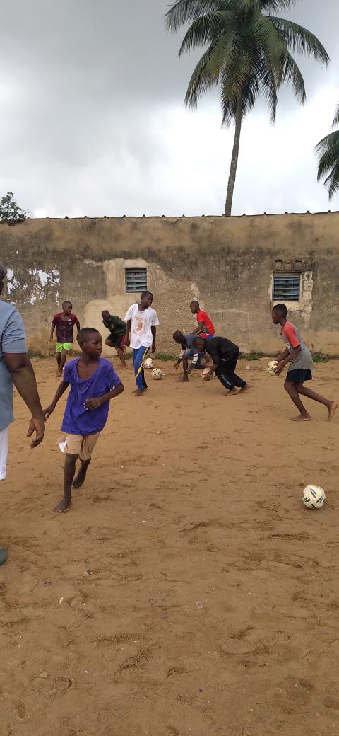 CotedivoireR's tweet photo. #CIRL Séance du 8 mai 2022 à Abidjan (Abobo).
#loverugby
#IRL
#MEARL
#rugbyleague https://t.co/Ybrl1BM3jc