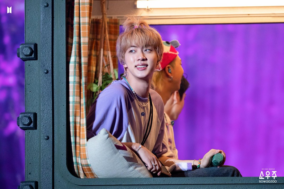 Spritexhoseokie's tweet photo. Ayyy..cosita hermosa.. <3
T amoooo.
#btsdiamond #btsdiscography
#btsdivine #btsdomination #btselegant #btsefficient #btsfantastic #btsfabulous #BTSBESTARTIST #BTSPavedTheWay #BTS #Jin #BTSARMY https://t.co/PfAq0SJmd1