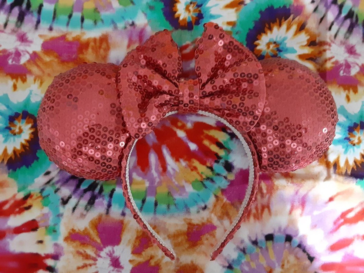weplayitbyears's tweet photo. Coral Sequin Custom Mouse Ears #custommouseears #disney https://t.co/KBxVvCdOKD https://t.co/FrwZ8nlIR5