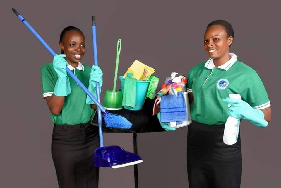 SaafiCleaning's tweet photo. Call 📞  SAAFI FOR USAFI #SAAFI TEAM https://t.co/cCNJVjWtcz