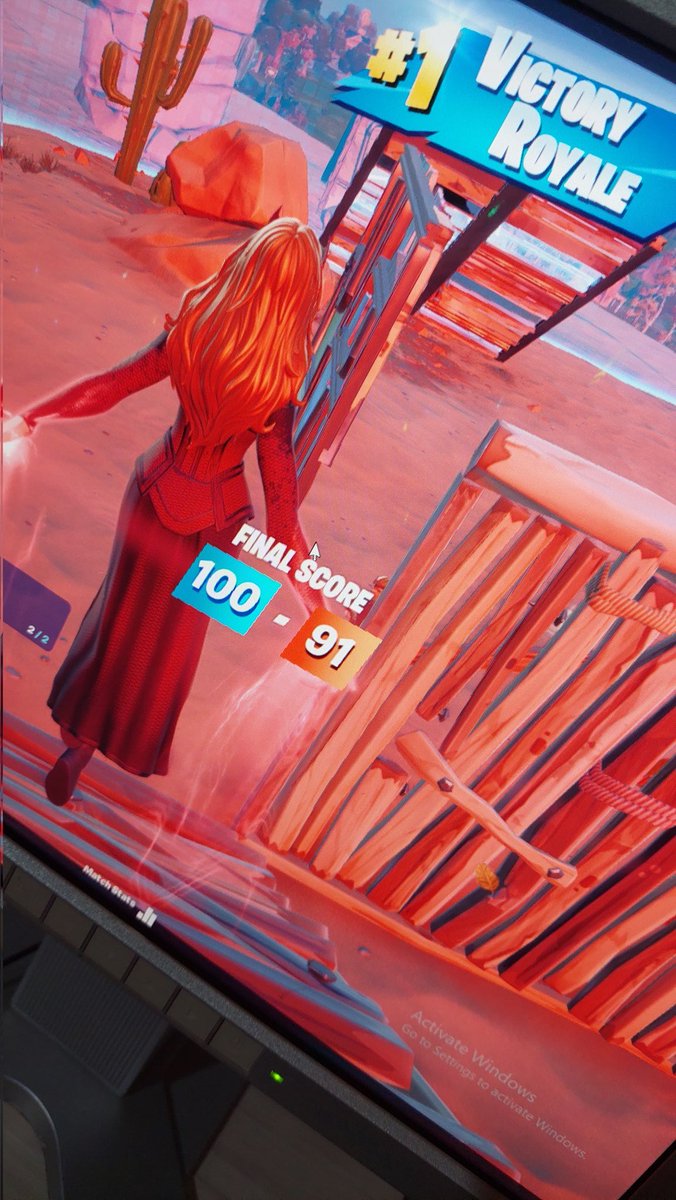 AnnieIsToxic tweet media