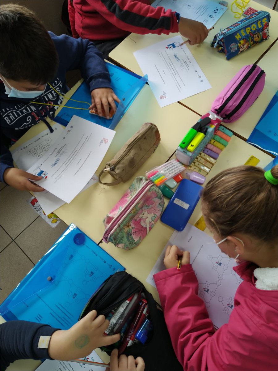 CienciaULL's tweet photo. 🚀El pasado miércoles se llevó acabo en el CEO Manuel de Falla una actividad piloto para la implementación del pensamiento computacional en el contenido curricular. Se enmarca en el proyecto #PiensaComputacionaULLmente @ULL @tfjovenyeduca y está basada en #ComputingCurricula2020. https://t.co/yvgZDHTtXt