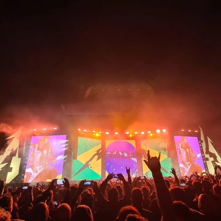 masterofpy's tweet photo. 💥Un poco de lo que fue el increíble show de #MetinCuritiba anoche en el Estadio Couto Pereira 🤘
🔥 Ahora nos preparamos para lo que se viene en São Paulo 🇧🇷 continuando la gira de @Metallica por Sudamérica 🔥
#MasterofParaguay #MetOnTour
#MetallicaChapter https://t.co/6Hj4wCVPPd