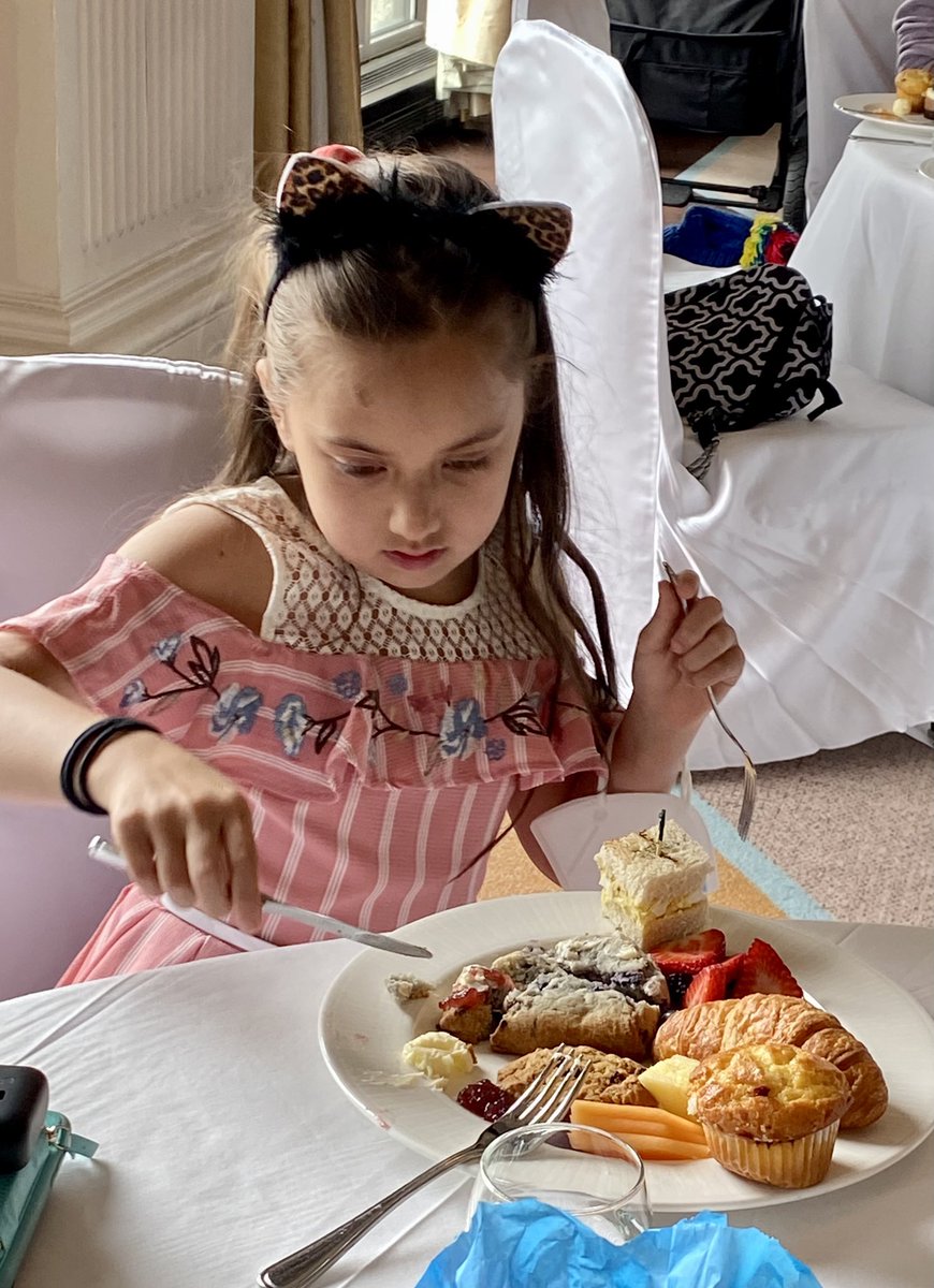 Coach_Campbell's tweet photo. So thankful for @CaseyCares & the @SonestaHotels @HarborCourtBalt for hosting a #MothersDayTea! Our kids had some much fun making a bouquet and eating lots of treats!!
#CaseyCares
#RoyalSonesta
#MothersDay
#MothersDay2022 https://t.co/tLFIeuvS29