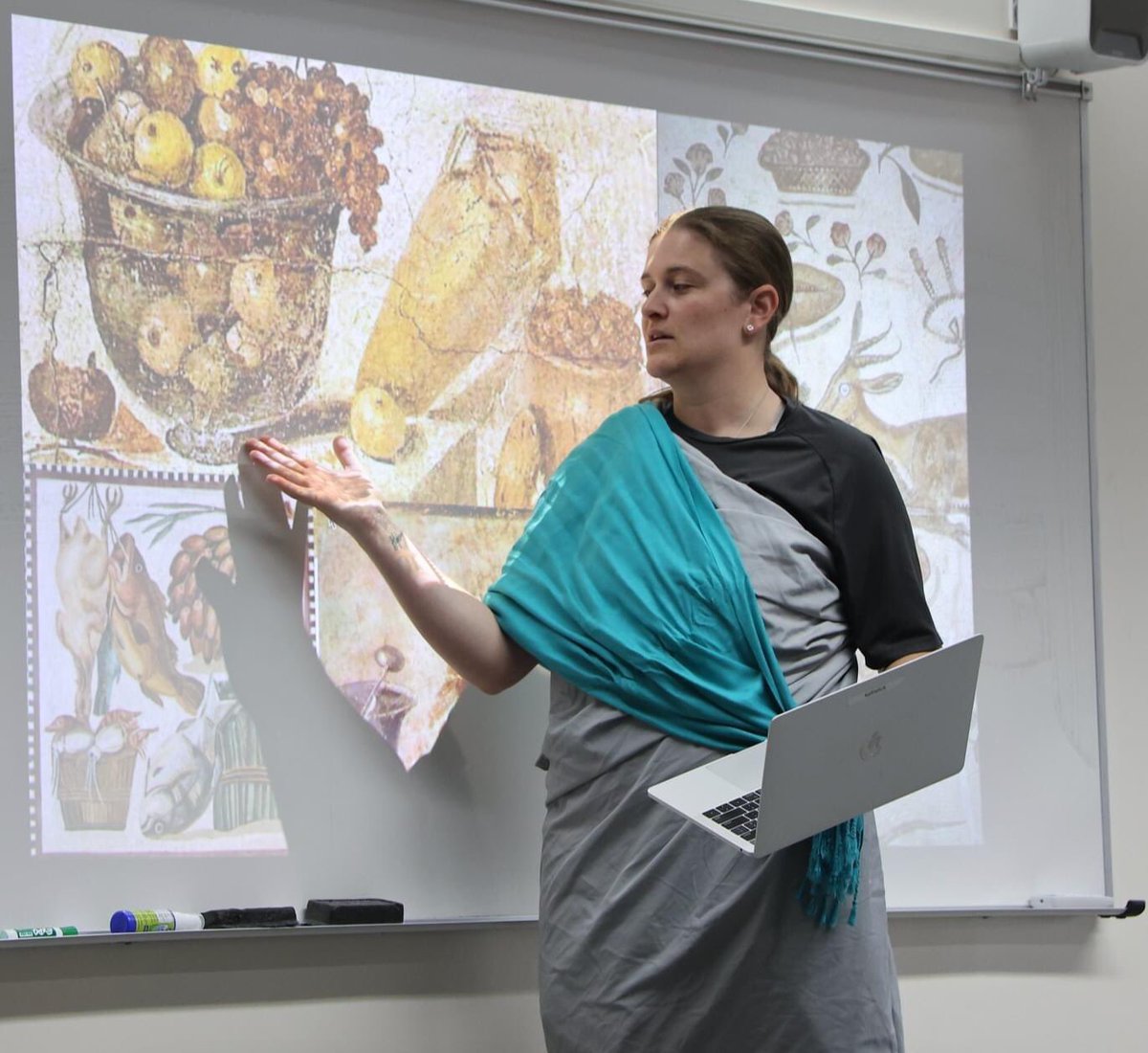 CushingLanguage's tweet photo. Ms. Fralick held a Roman Banquet for Latin 1 last week! There were an assortment of Roman breads, goat cheese, olives, grapes, and garum!! #RomanBanquet #HistoryandCulture #CushingLanguages #CushingLatin https://t.co/PIFqURKq1T