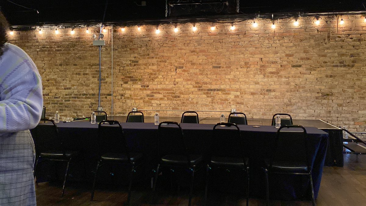 MonbebeWenee7's tweet photo. Number 22 I am sir Iβm freaking outβ¦ #CIXinCHI #cixinchicago #CIXfansign https://t.co/FkzzuCMsp0