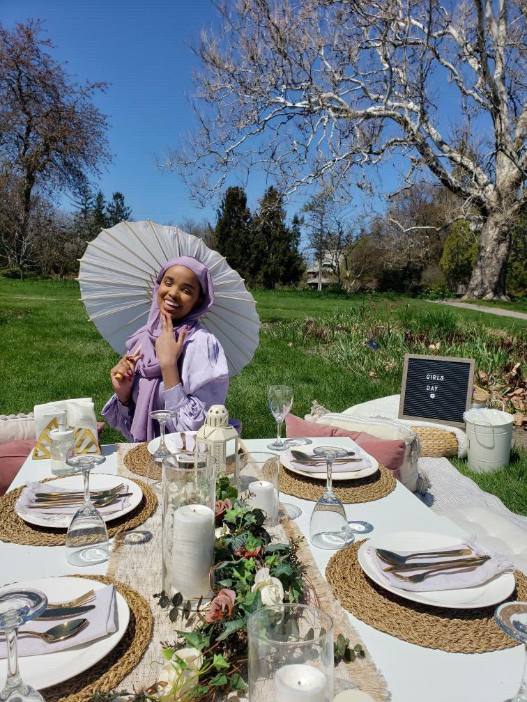 suhdua's tweet image. In love with me