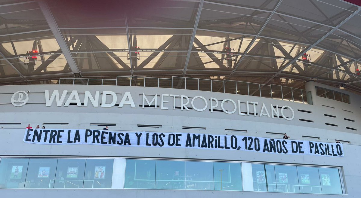 FA82Oficial's tweet photo. ENTRE LA PRENSA Y LOS DE AMARILLO, 120 AÑOS DE PASILLO. https://t.co/sgKSgxtAGG