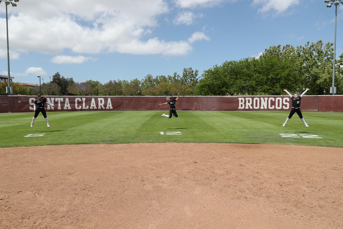 SCUSoftball's tweet photo. Happy Senior Day! (Part 2)
#CompeteInTheArena #SCUBroncos #StampedeTogether https://t.co/n6xYHXdV6x