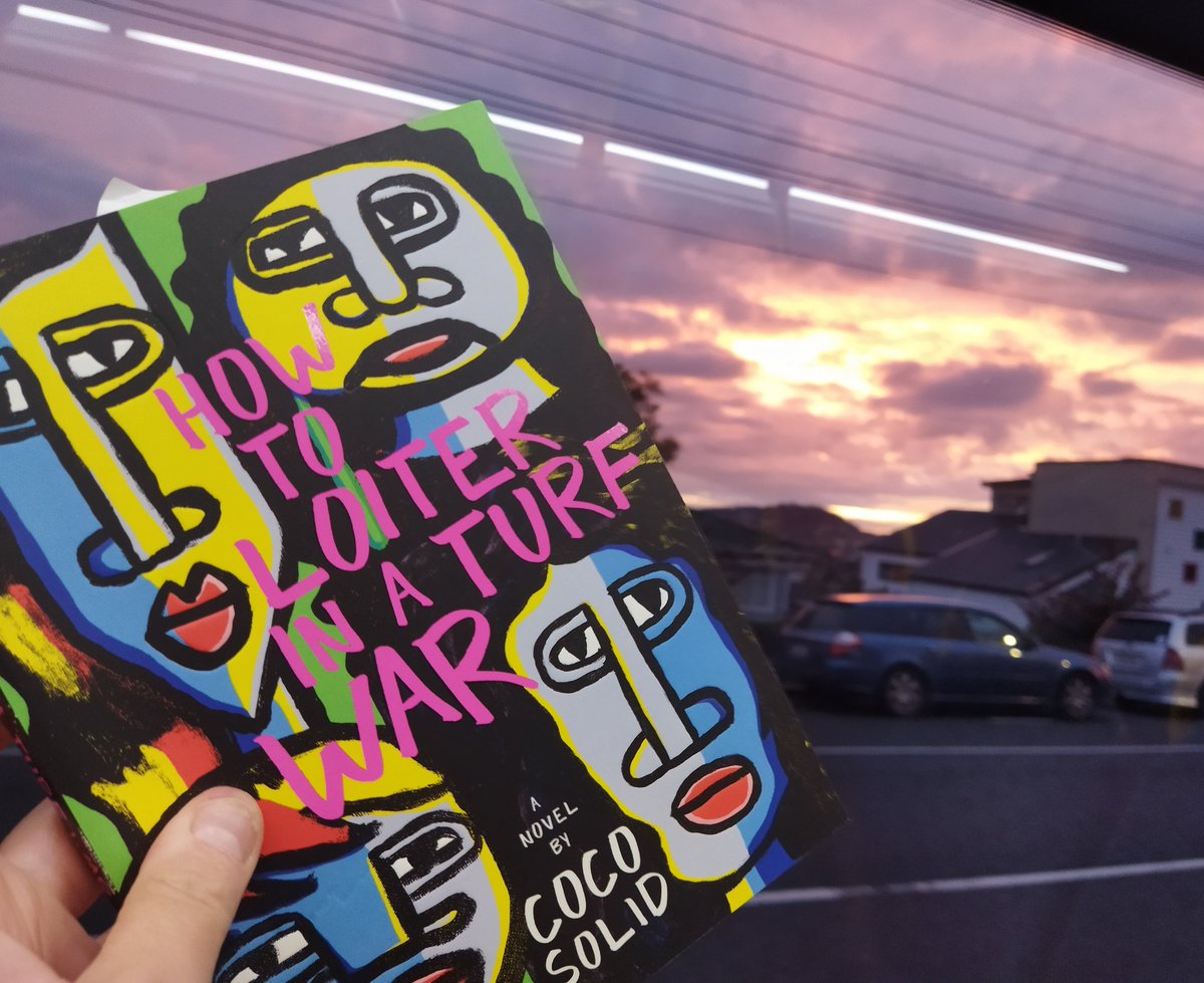PavementPhil's tweet image. ..dawn over Tāmaki Makaurau, reading on a bus...and floored ..so good @kuiniqontrol, from our local bookshop #howtoloiterinaturfwar #cocosolid #onehunga #dedicationtears ♥️ #restingintergenerationaltraumaface