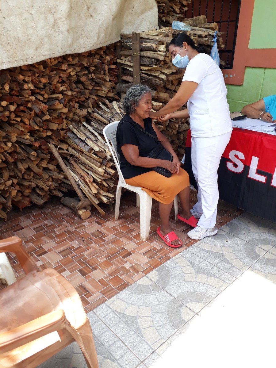 Cachorrosmp1's tweet photo. #Nicaragua  
#somosPuebloQueVence
#8deMayo   se realizó hoy jornada  nacional de vacunación a nivel Nacional. Por qué la Salud es fundamental para nuestro gobierno viva Daniel https://t.co/PTYMtGDHSy