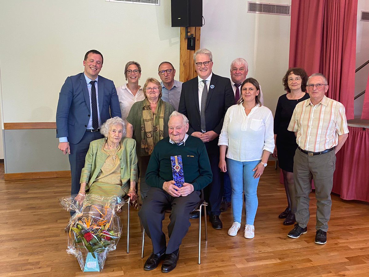 Cérémonies 39/45 à <a href="/ValAuPerche/">Val-au-Perche</a>  ce 8 mai. Inauguration du monument aux morts de Gémages, beau rassemblement au Theil avec les élèves de l’école André Barbet et repas des Seniors du Theil après 2 ans d’interruption : un moment très convivial en présence de <a href="/SegouinV/">Segouin Vincent</a>.