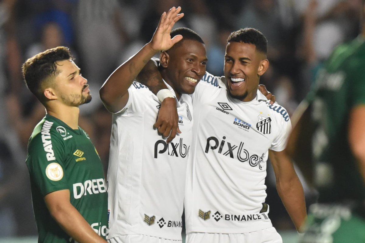 FINAL DE JOGO E GOLEADA DO PEIXÃO! ⚪️⚫️

Com gols de Baptistão, Marcos Leonardo, Angulo e Rwan Seco, Peixão vence o Cuiabá no Alçapão e segue 100% na Vila Belmiro pelo #Brasileirão!