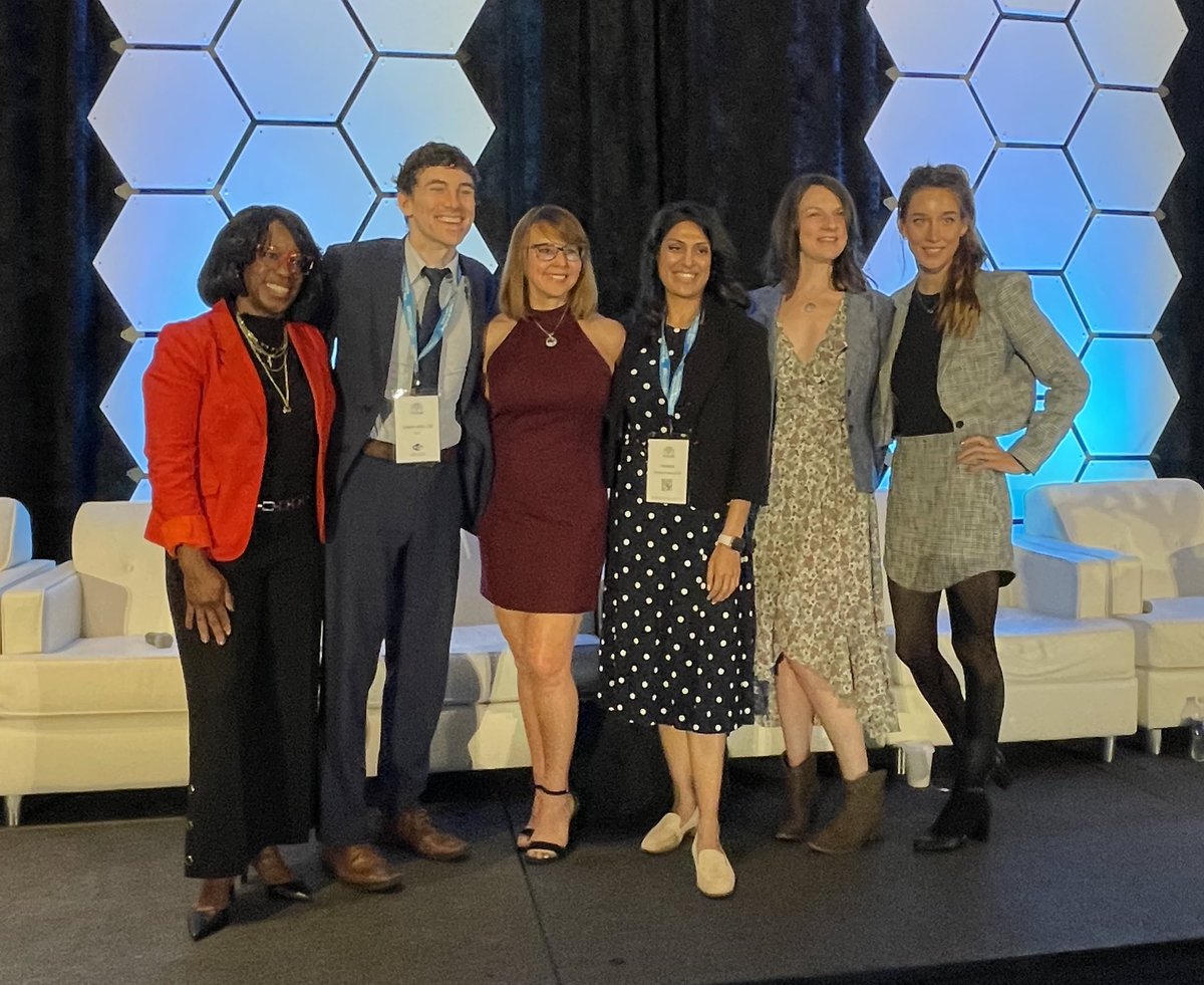 ModOptometry's tweet image. No stage fright to be found at #MODLive2022! Speakers, panelists, moderators: THANK YOU. You were born for this!✨ #optometrists #ODlife