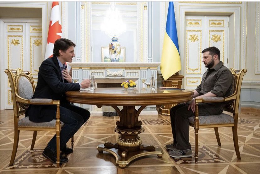 doaas's tweet photo. Photos from president Zelenskyy IG account 🇺🇦🇨🇦… I totally love how DP Freeland looks so happy and mostly proud that she doesn’t need translation in this netting.  🤍💫🤍 https://t.co/ktOR54JNqW