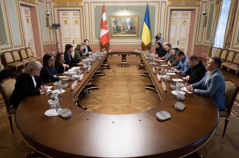 doaas's tweet photo. Photos from president Zelenskyy IG account 🇺🇦🇨🇦… I totally love how DP Freeland looks so happy and mostly proud that she doesn’t need translation in this netting.  🤍💫🤍 https://t.co/ktOR54JNqW