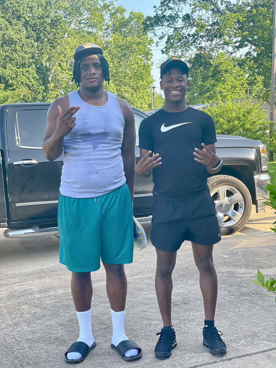 BobbyDrakeIV1's tweet photo. Happy Mother’s Day to all the moms! Family time is the best time 🐐#weallgot https://t.co/Uta3kXSeZb