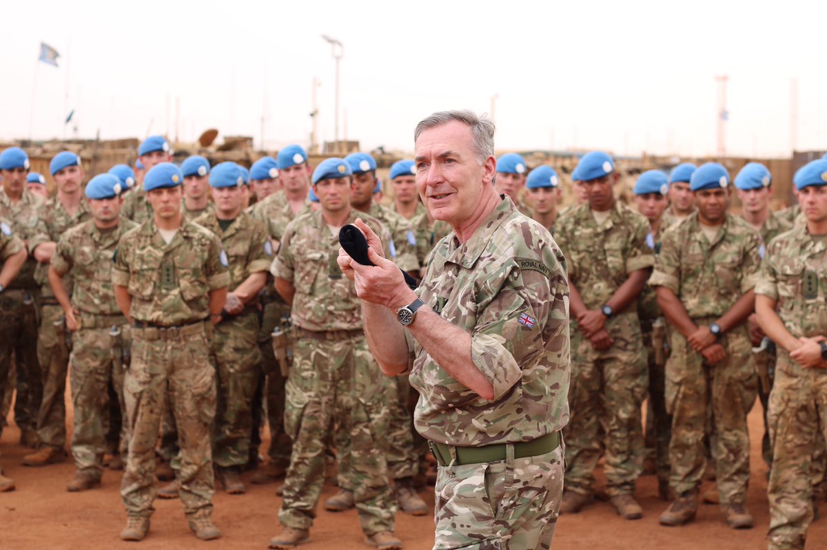 TheWelshCavalry's tweet photo. This weekend, CDS visited the LRRG on Op NEWCOMBE where he was briefed on our capabilities and given an overview of our operations over the last 5 months.

The LRRG is proud to be the UK’s contribution to @un_minusma peacekeeping mission in #Mali 🇲🇱🇺🇳🇬🇧

🔵#TheWelshCavalry https://t.co/FFZhMbkbNz