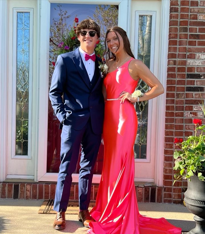 CoachClapp2025's tweet photo. Raider swag at PROM
😈⚾️😈⚾️😈
@zach_spidle @BraydenWindy @glovell2304 @Gagewolfe1 @reedbrennon @kryanstew https://t.co/sCcZJEgmyO