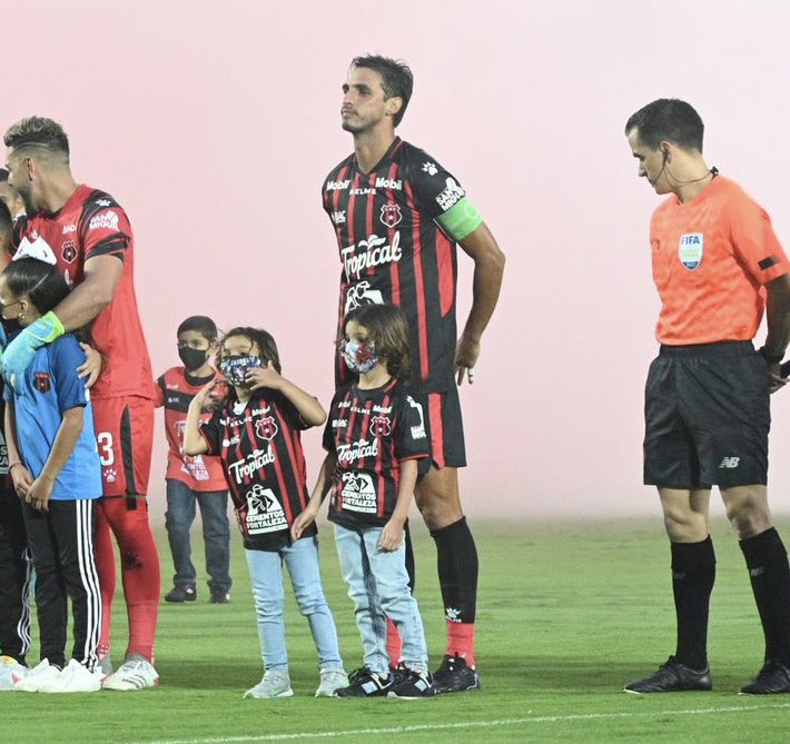 𝖀𝖑𝖙𝖎𝖒𝖔 𝕯𝖎𝖊𝖟 tweet media