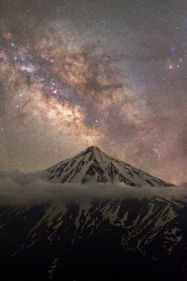 Maryamn71724005's tweet photo. Milky Way from Iran 🌌 https://t.co/o9RpnEJUMJ