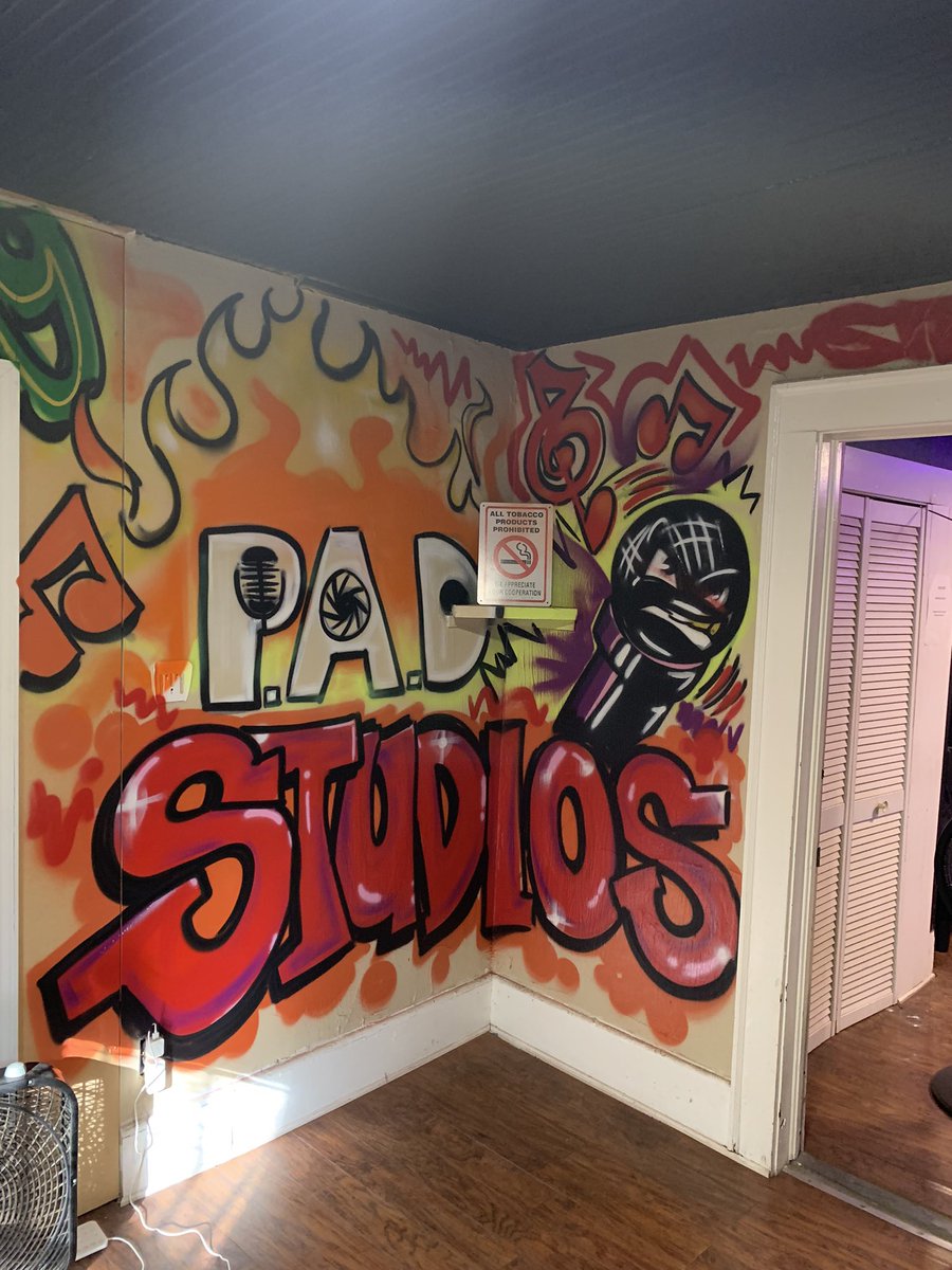 HustleTeamJAY's tweet photo. Added Some Flavor to the studio Today🔥🔥🔥 #PADstudios https://t.co/53vmTWAsGK