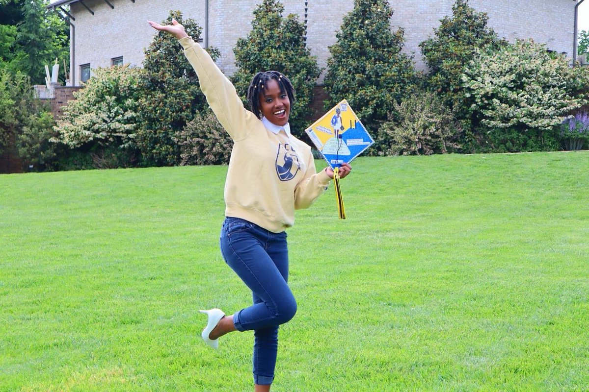 HighQuality_Q's tweet photo. I used to dream💭of graduating, but now that I have graduated🎓, I no longer have a dream.💫
••
FIRST GENERATION ish🤪
#firstgenerationgraduate #collegegraduate #classof2022 #uncggrad #uncg22 #alumna #breakinggenerationalcycles #creatinghistory #UNCG https://t.co/1lkUs9anoD