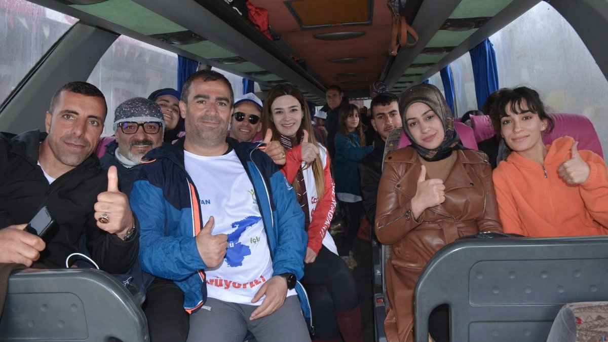 servet_tasdemir's tweet photo. "Van Gölü İçin Kadınlar Yürüyor" projesinin, Edremit ile Gevaş ilçeleri arasında yapılan yürüyüş etkinliği."
#Van #VanGölü #VanGölüAktivistleri
#BestVan #BestVanTur #SahilYolu
#Edremit #Gevaş #VanGölüHavzası
Video: https://t.co/BvDLOzLHwy https://t.co/0Kj5Xk1m9r