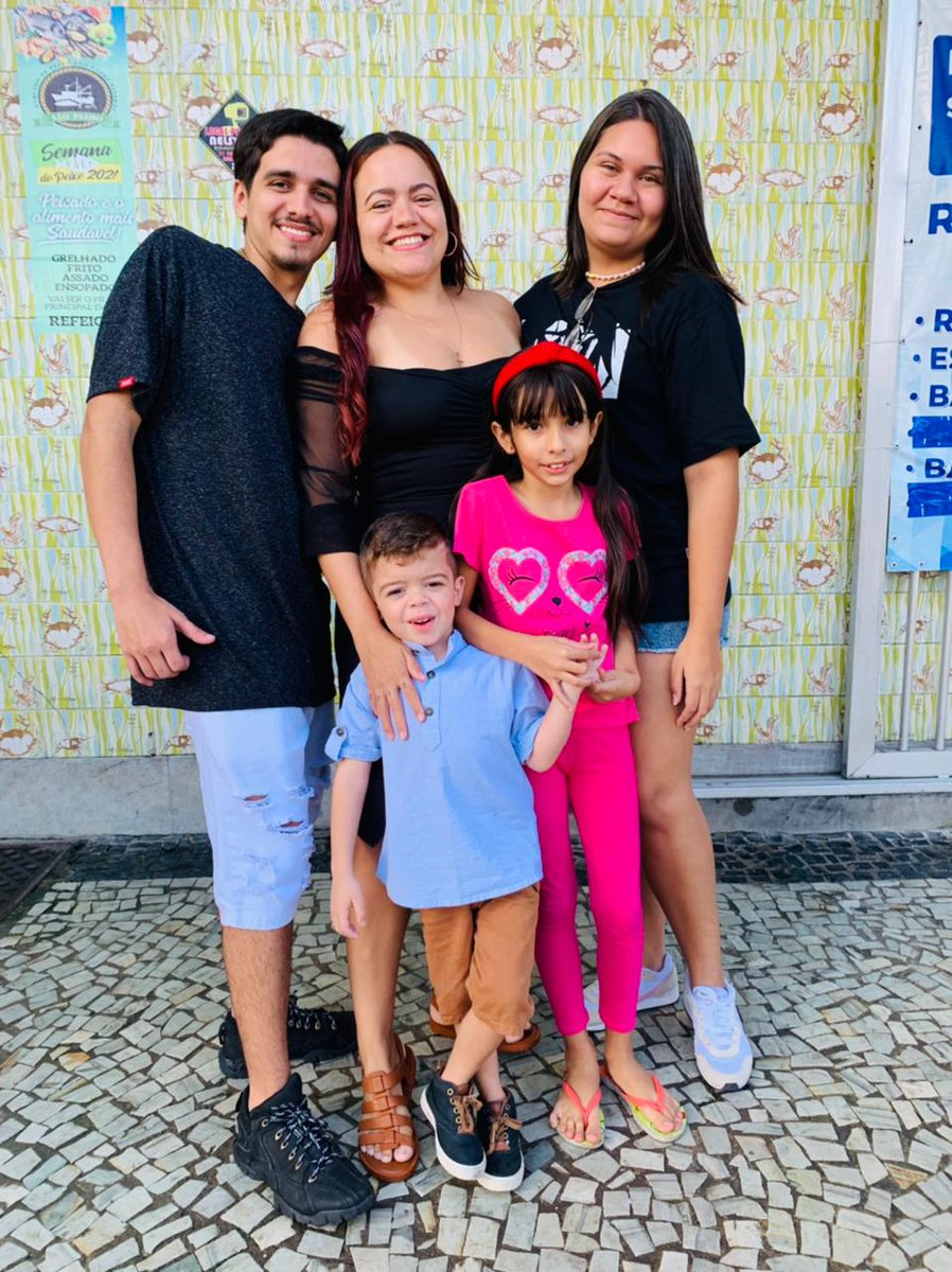 _maayadezerto's tweet photo. Minha base 🥰✨ https://t.co/z7YWxEoBgJ