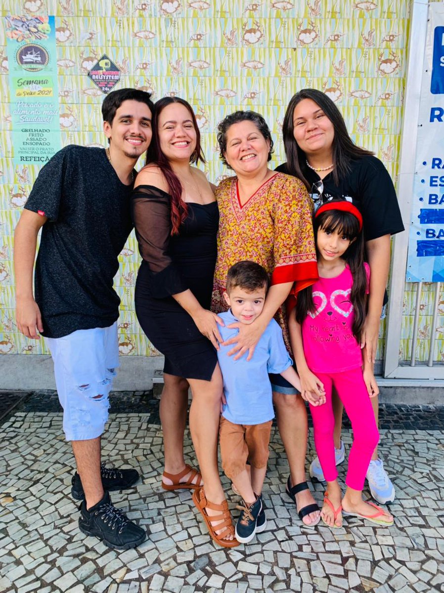 _maayadezerto's tweet photo. Minha base 🥰✨ https://t.co/z7YWxEoBgJ