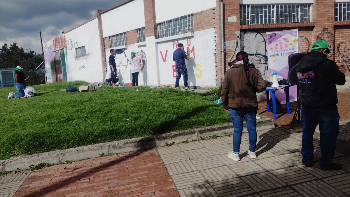 pactohistorico9's tweet photo. 1.000 murales por el cambio Sierra Morena monumento #ciudadbolívaravanza #elpactoenlascalles #petropresidentefranciavicepresidenta https://t.co/EZFOY72mff