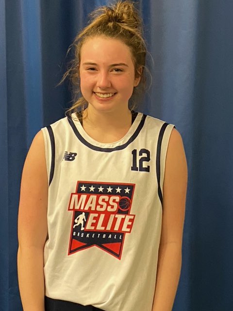 MacyDayy's tweet photo. Congrats to our 11th Girls &amp; Coach Swirka of Umass Boston on the W last night!🔥

College coaches, this #AAU squad is primed &amp; ready, looking to play at the next level!👀

Recent Players of the Games:
•Sydney Morrissey
•Steph Dorcas
•Kailyn Smith

@mass_lady @MassEliteHoop https://t.co/79ypzhVNwi