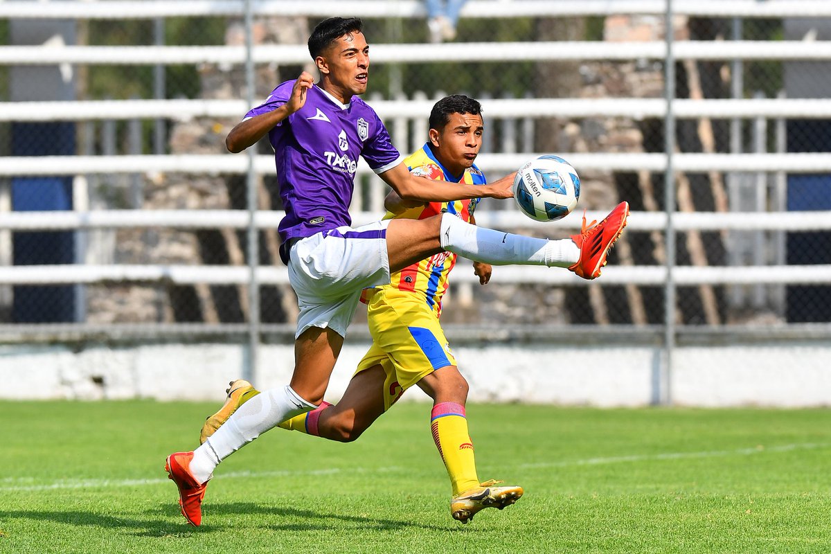 petrolerosfcq's tweet photo. Acciones del partido 📸🔥

#VamosPetroleros #HastaSerCampeón #VolveremosMasFuertes https://t.co/lxR3UPxxm1