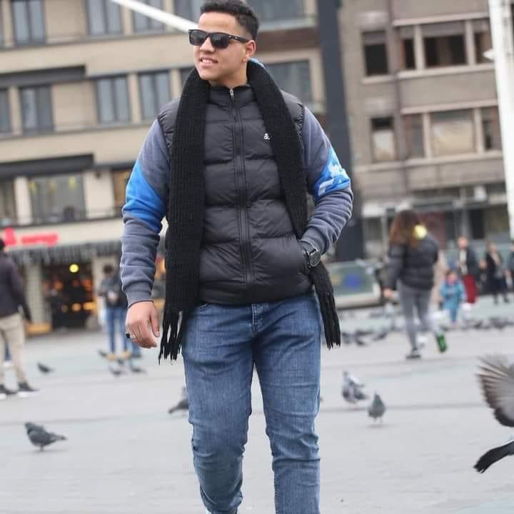 PalinfoAr's tweet photo. مصادر محلية: وفاة الشاب مصطفى ماجد عبد الحفيظ الرجبي (20 عاما) إثر إصابته بالرأس خلال شجار بمدينة الخليل. https://t.co/ZijYsx675S