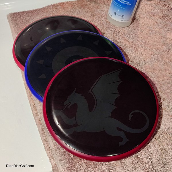 RareDiscGolf's tweet photo. Ever wondered if you can dye MVP's R2 Neutron plastic? Here's the answer:

https://t.co/svGiKEuGtE

#DiscGolf #DiscDye #DiscDyeing https://t.co/rzp12I5DPH