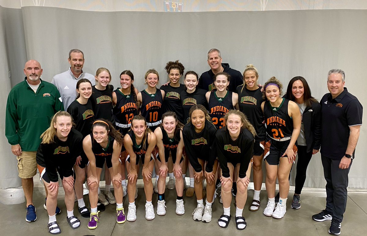 Teams finished strong on Sunday &amp; learned some valuable lessons.  Getting girls healthy &amp; their legs back:) Work in the gym continues 💯   Next stop Toledo!  ❤️ spending Mother’s Day with our basketball family!  #Together <a href="/SelectEventsBB/">Select Events Basketball</a> <a href="/PRIMEeventBBall/">ThePRIMEeventSeries</a> #Family @IndianaEliteWBB