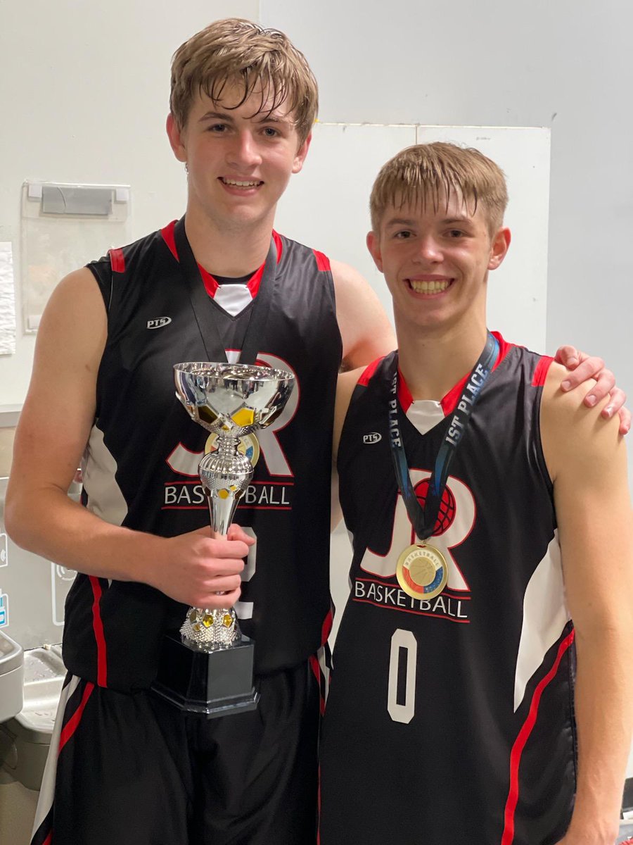 psino's tweet photo. Big Time Hoops I-95 Classic Champions #bigtimehoops #beausahnow #colinmitchell #jayahawks #hanoverhighschool https://t.co/WGn1H7HMCf