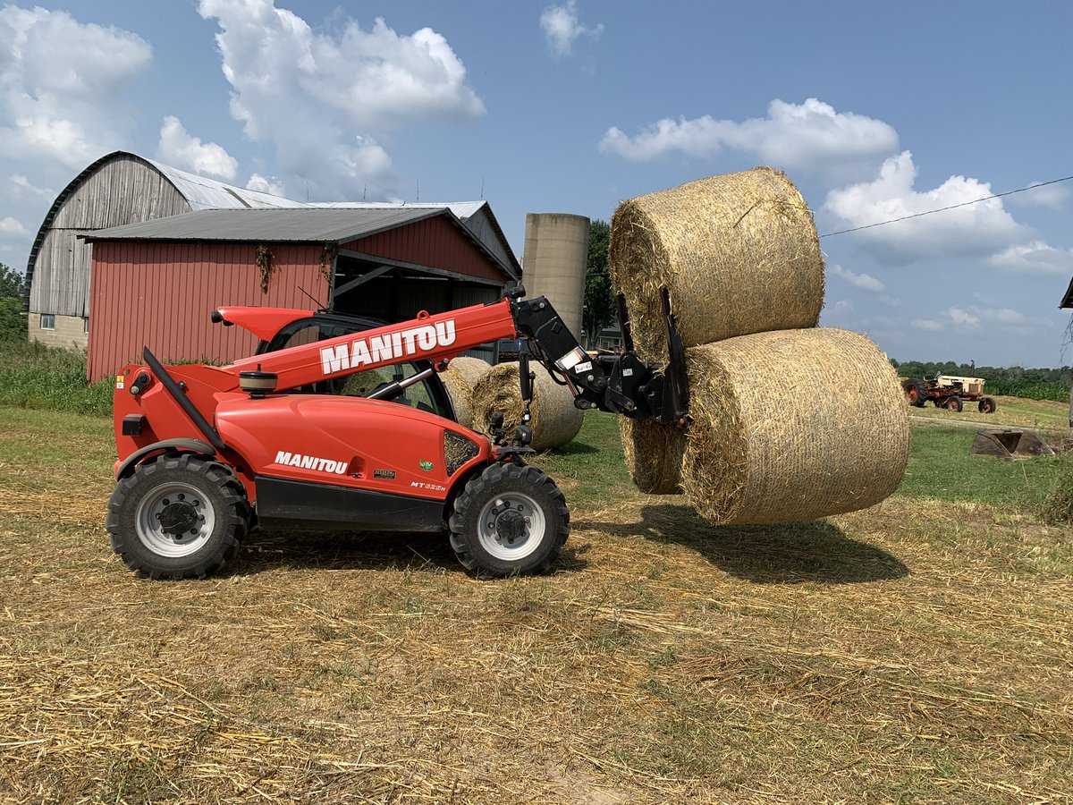 Sheldon_jay's tweet photo. @kennedycattleco Telehandlers too! https://t.co/3kUojETfEP