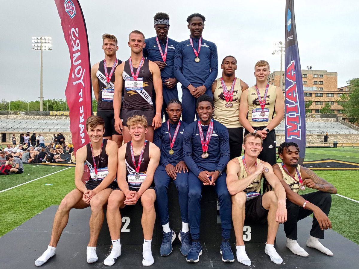 TheMIAA's tweet photo. 𝟮𝟬𝟮𝟮 𝗠𝗜𝗔𝗔 𝗢𝘂𝘁𝗱𝗼𝗼𝗿 𝗧𝗿𝗮𝗰𝗸 &amp; 𝗙𝗶𝗲𝗹𝗱 𝗥𝗲𝘀𝘂𝗹𝘁𝘀🏃‍♂️⤵️

Men's 4x400 Medalists
🥇 @lincolnu_TF 
🥈 @FHSUTRACK_XC 
🥉 @EmporiaStTrack 

Final Results⏩ https://t.co/dHfpQnHivq

#BringYourAGame https://t.co/fc34sjfWDx