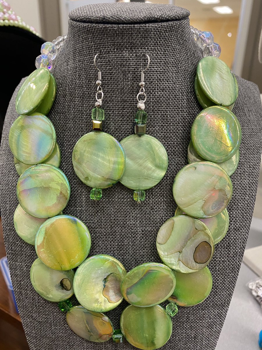 ej_llc's tweet image. Pretty in Pink 

#mothersday 
#motherdaygift 
#handmadejewellery 
#handmadejewelryforsale 
#handmadejewelery