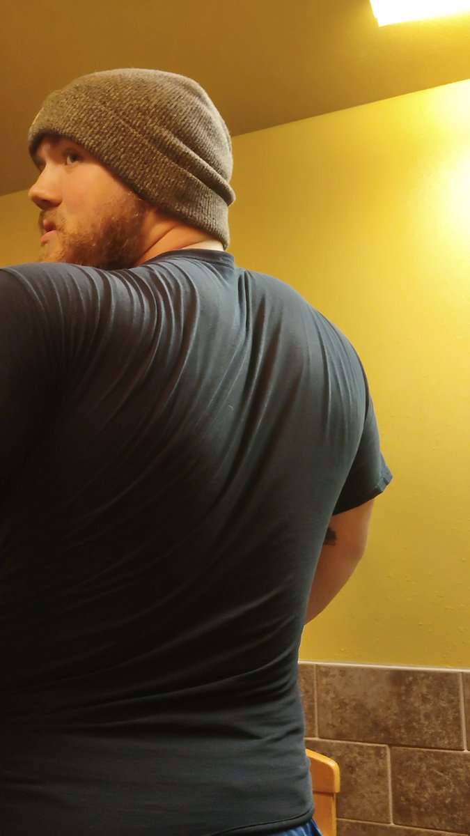 berdybeyer's tweet photo. Stupid proud of the work I've put into getting into shape. I'm not grossed out by myself anymore and it's made me so happy. #LGBTQ #fitness #swole https://t.co/98JWevvDWb