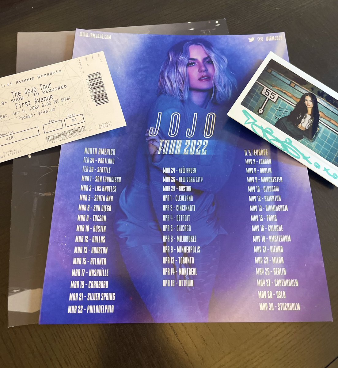sgarrettmc's tweet photo. @iamjojo scrapbooking 💙 @jojolevesqueus #jojo https://t.co/0WrhyhmL4C