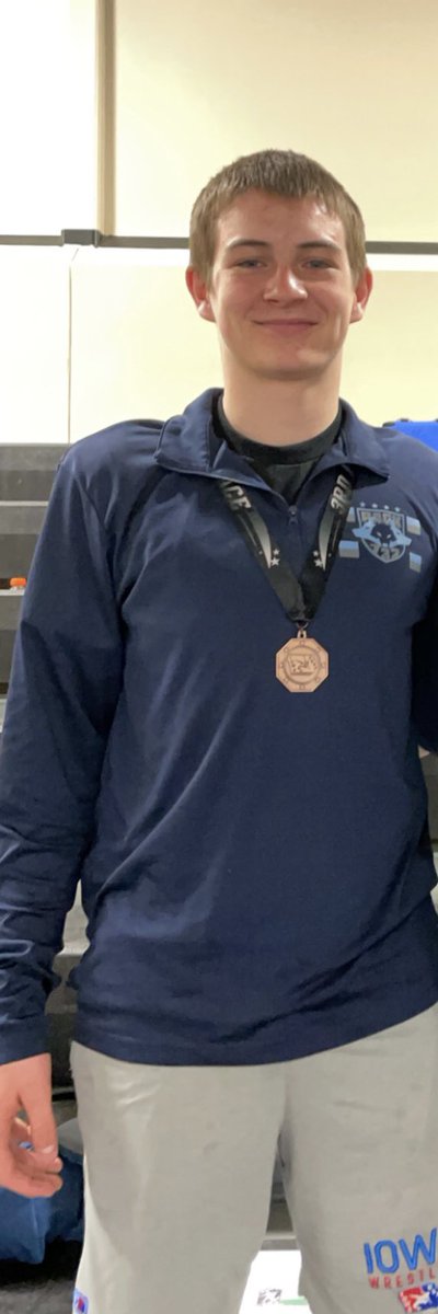 dusey73's tweet photo. This dude earned 3rd place in Greco State and qualified for Fargo! Good way to follow up getting 5th in Freestyle yesterday. Very proud of him!
#pack732 #biggame #wiltonIA #fargobound
@JordanDusenbery https://t.co/MJLZjlZanu