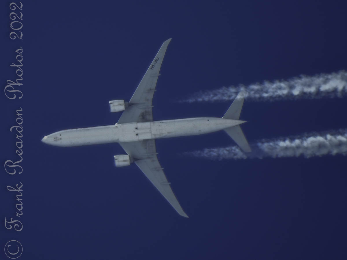 FrankReardon1's tweet photo. Spotted a Boeing 777-300ER by @FlySWISS #B77W #HBJNJ flying over #Iqaluit #Nunavut today MAY.8.2022 #YFBSpotters #SWR40 #LX40 Zurich #ZRH to Los Angeles #LAX at 11h9m https://t.co/oI3aiY13bK