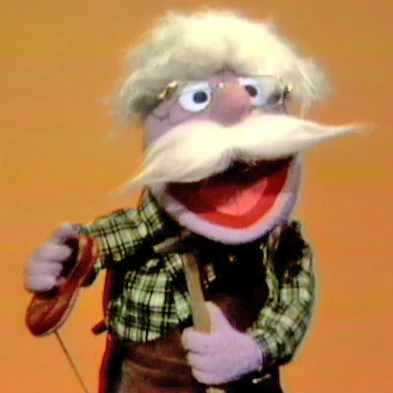 MuppetWiki's tweet photo. ...Mildly interesting discovery during this process: Jerry Nelson performed these shoemakers for "People in Your Neighborhood" less than two years apart. One is a green AM, the other lavender, and he used different voices for them. #MuppetFacts https://t.co/UfFst3klyQ