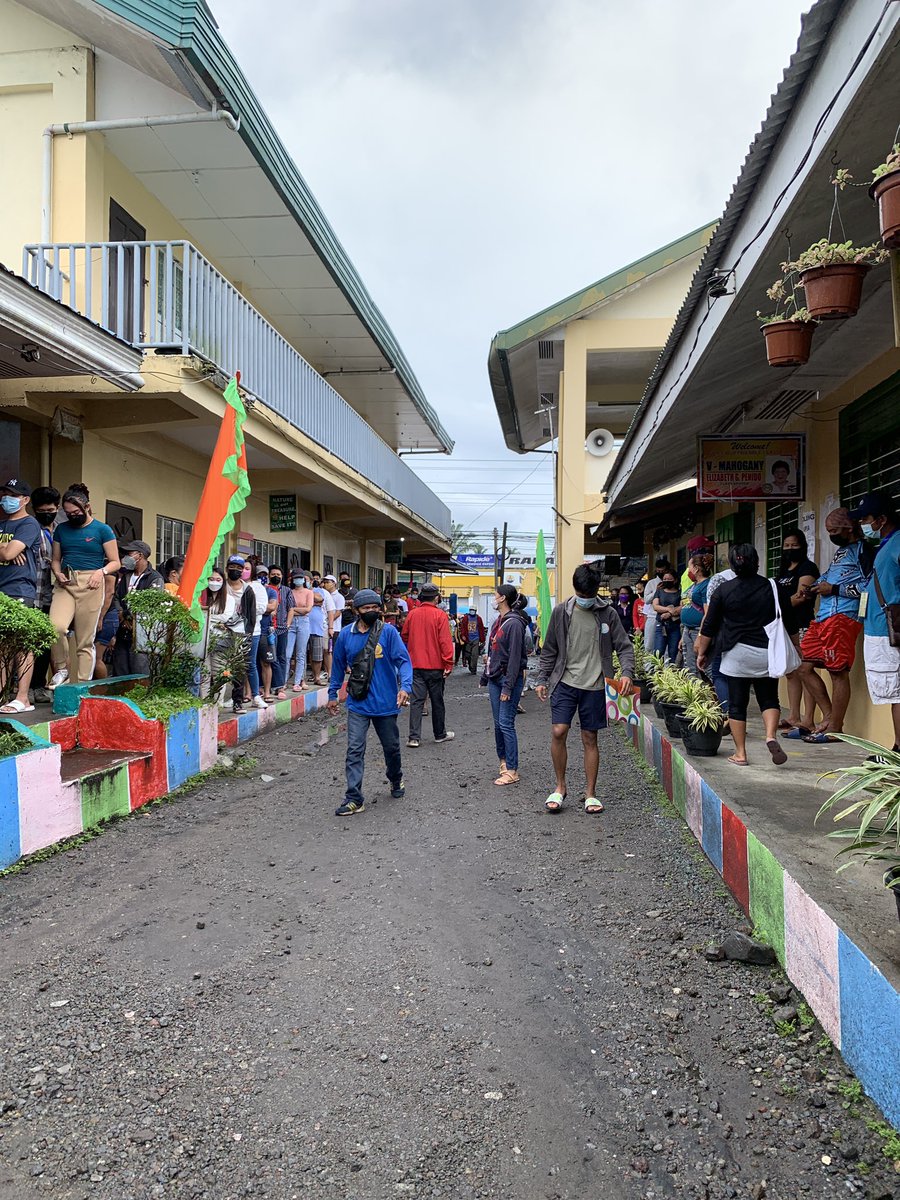 IchBinGnade's tweet photo. #Halalan2022 
Situation at Eustacio Barcatan Elementary School this morning https://t.co/7JKAfMeO8e